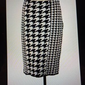 Elle Collection Houndstooth Pencil Skirt